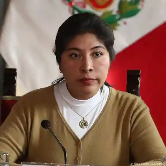 Perú rompe relaciones con México por asilo a exm...